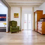 Elegantis Monti Suite Apartment
