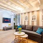 Elegantis Monti Suite Apartment