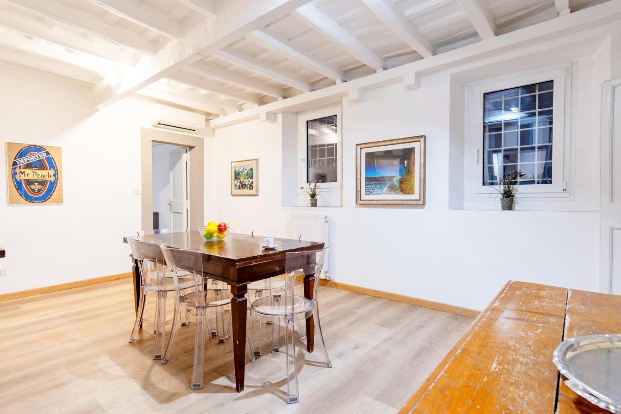 Elegantis Monti Apartment